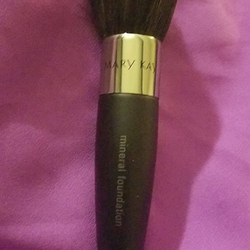Brush - Picture 2 of 6